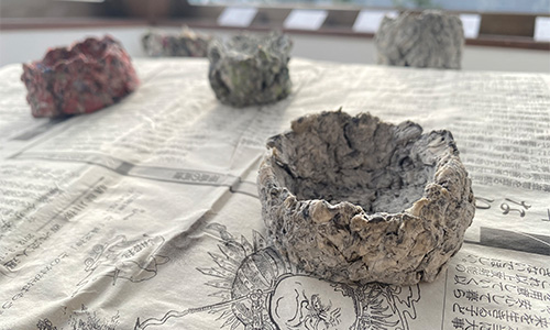 明日と泳ぐ ことばのまわり〜10年目を歩く〜 刊行記念展（静岡）